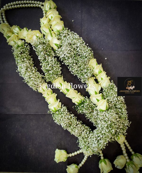 Gypsophilla and White Roses wedding garland