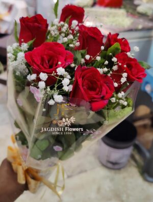 8 Red Roses Bunch Bouquet