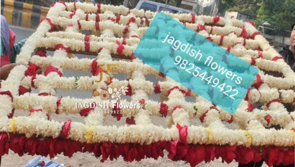 White Sevanti with Roses Bridal Chadar for Wedding 