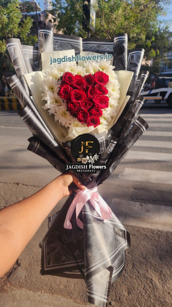 Red rose & white sevanti heart shape bouquet