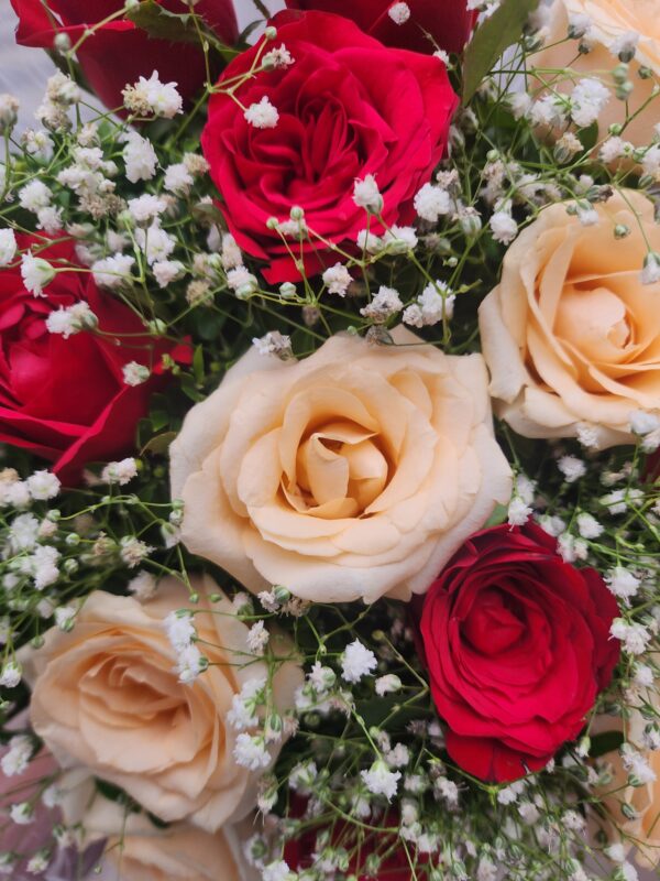 New Red & peach roses bouquet - Image 3
