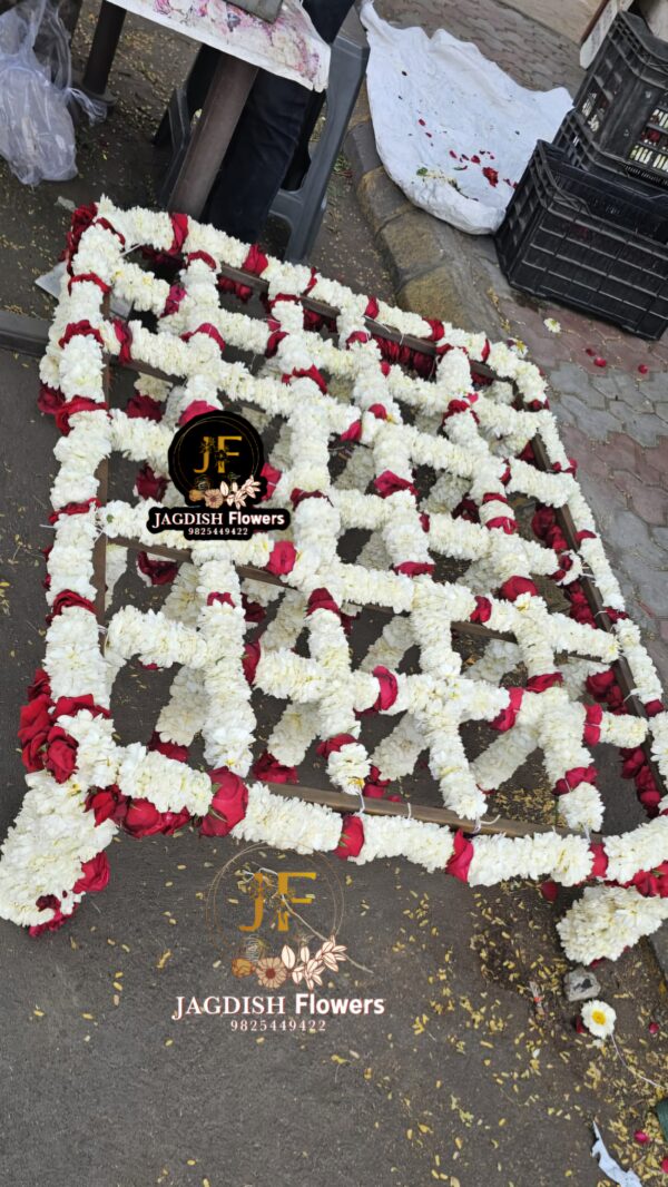 White sevanti and roses bride chadar