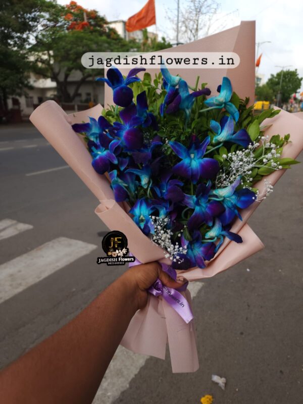 BLUE ORCHIDS BOUQUET